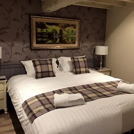Crofters 3*