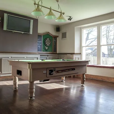 Hotel Crofters 3*